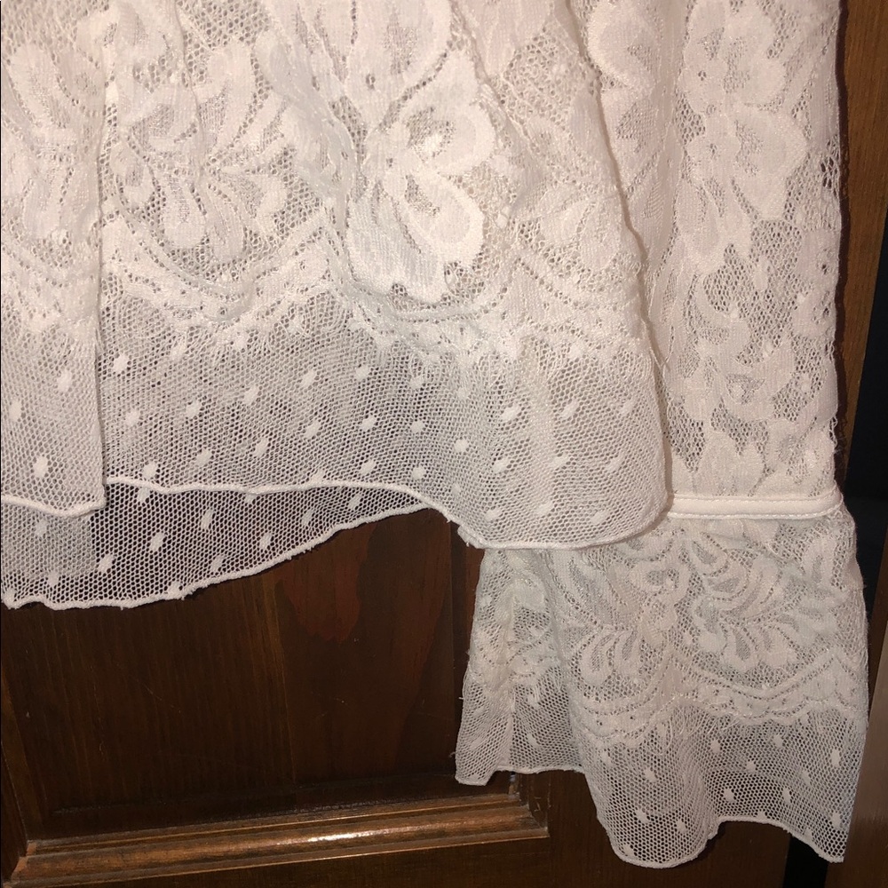 Free People Lace top 6 small buttons VGUC - Picture 4 of 6